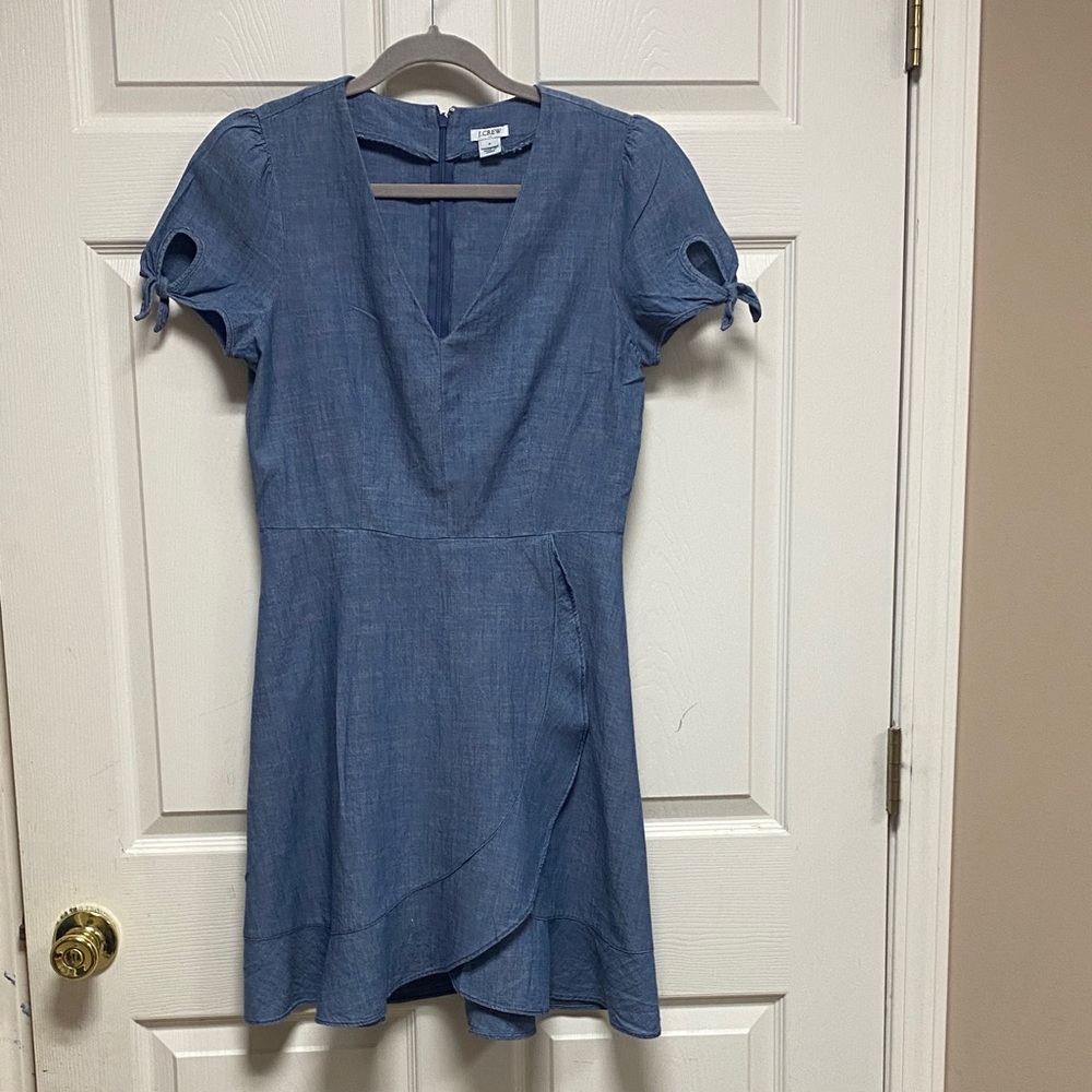 J Crew Chambray size 4 Blue v neck ruffle Dress